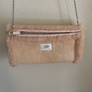 Vintage UGG Australia pink sheepskin shoulder bag With Hand Muff Opening